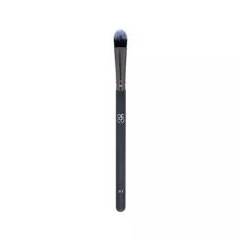 DECO. Кисть MAKE UP BRUSH EYES универсальная для теней и консилера синтетическая