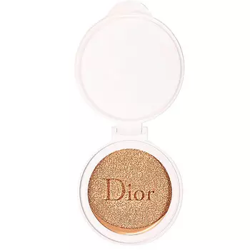 DIOR универсальное омолаживающее и совершенствующее кожу средство Dreamskin Moist &amp; perfect cushion