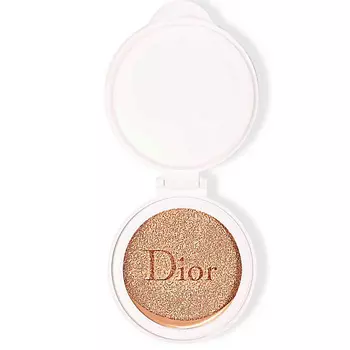 DIOR универсальное омолаживающее и совершенствующее кожу средство Dreamskin Moist &amp; perfect cushion
