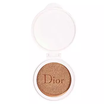 DIOR универсальное омолаживающее и совершенствующее кожу средство Dreamskin Moist &amp; perfect cushion