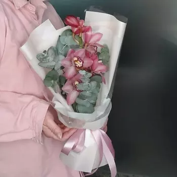 DOLCE LA VITA Букет из ветки орхидеи и эвкалипта