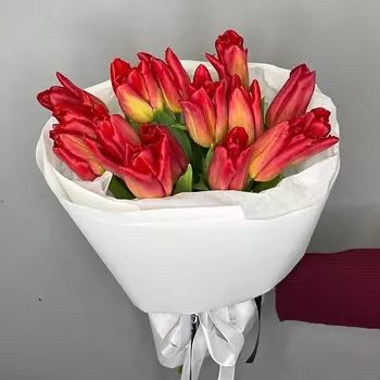 ELEVEN FLOWERS Красные тюльпаны