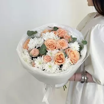 ELEVEN FLOWERS Пышный букет с пионовидными розами