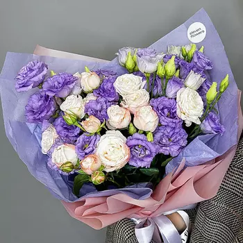 ELEVEN FLOWERS Яркий букет из эустомы и пионовидных роз