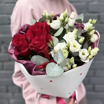 ЕЖЕВИКА Поцелуй любви