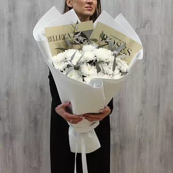 ФЛОРИКА Букет из белых хризантем и эвкалипта