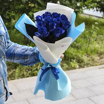 FLORPRO 11 синих роз в упаковке
