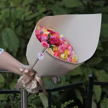 FLORPRO Букет 51 роза микс