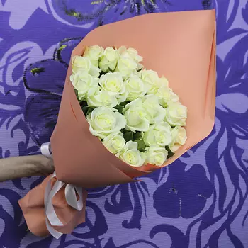 FLORPRO Букет белых роз 21 шт