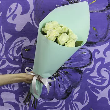 FLORPRO Букет белых роз 9 шт