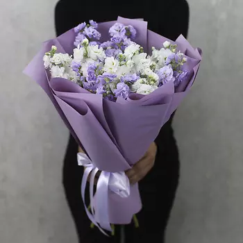 FLORPRO Букет из белой и сиреневой маттиолы