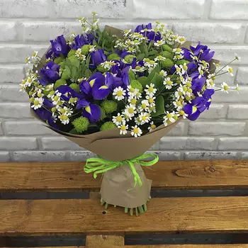 FLORPRO Букет из ромашки, ирисов и хризантемы