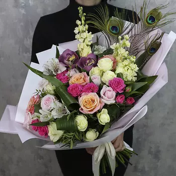 FLORPRO Букет «Эсмиральда»