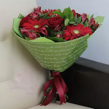 FLORPRO Букет Красное трио