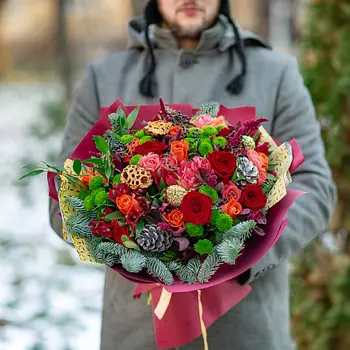 FLORPRO Букет «Рождественский карнавал»