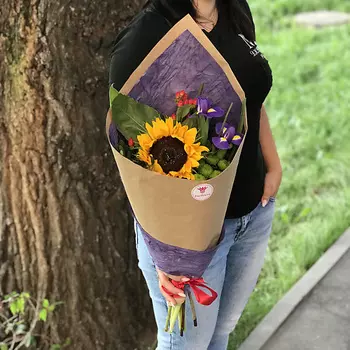 FLORPRO Букет с подсолнухом в упаковке