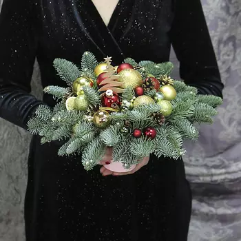 FLORPRO Новогодняя композиция "Золотые искры"