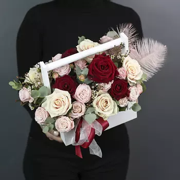 FLORPRO Ящик с цветами "Дыхание любви"