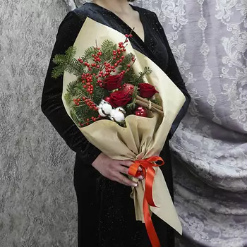 FLORPRO Зимний букет «Огни рождества»