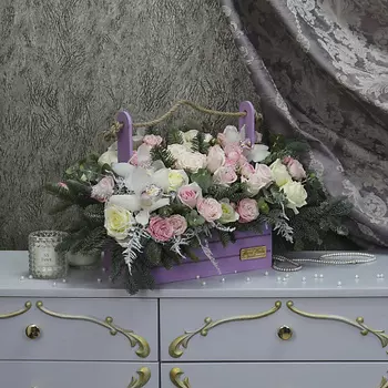 FLORPRO Зимняя композиция в ящике "Новелла"