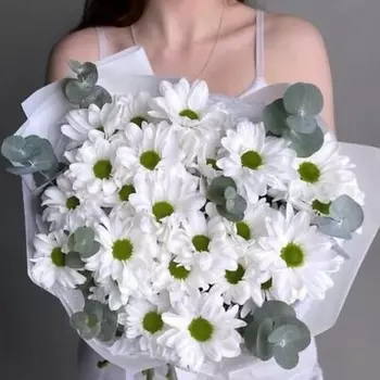 FLORY.ME 5 белых кустовых хризантем с эвкалиптом