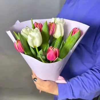 GLOW FLOWERS Букет из 9 тюльпанов