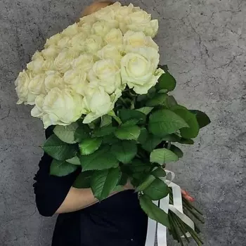 GLOW FLOWERS Букет из белых роз