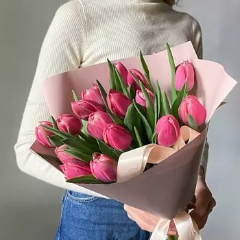 GLOW FLOWERS Монобукет из 15 пионовидных тюльпанов