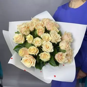 GLOW FLOWERS Монобукет из 25 роз