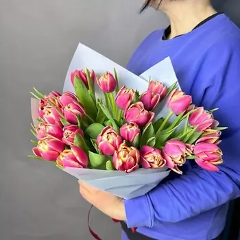 GLOW FLOWERS Монобукет из 35 розовых тюльпанов