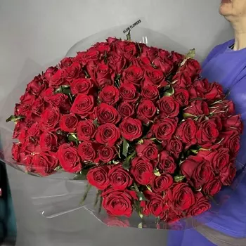 GLOW FLOWERS Огромный монобукет из 101 красной розы