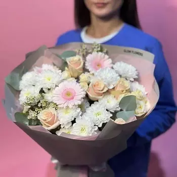 GLOW FLOWERS Шикарный букет из роз и гербера, букет свежих цветов
