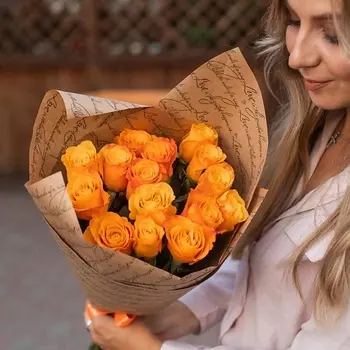 GREEN STUDIO Букет из 15 оранжевых роз