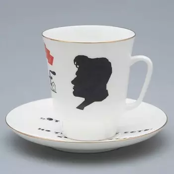 ИМПЕРАТОРСКИЙ ФАРФОРОВЫЙ ЗАВОД Чашка с блюдцем кофейная "Русские писатели. Маяковский"