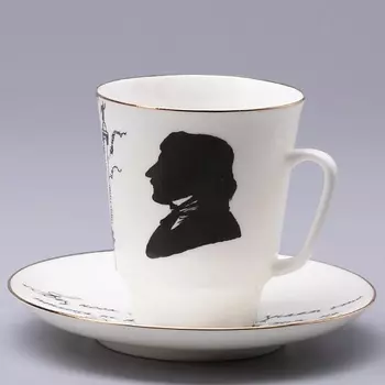 ИМПЕРАТОРСКИЙ ФАРФОРОВЫЙ ЗАВОД Чашка с блюдцем кофейная "Русские писатели. Гоголь"