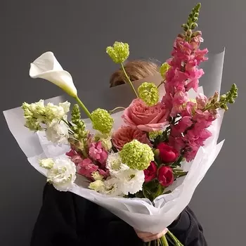 ИВА Сборный букет с пионами