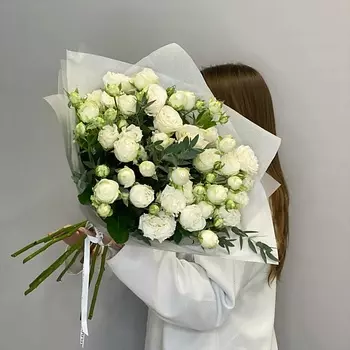 JULES FLOWER ATELIER «Айсберг» монобукет из белых пионовидных кустовых роз