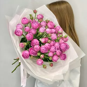 JULES FLOWER ATELIER Букет из кустовой пионовидной розы Мисти Баблс