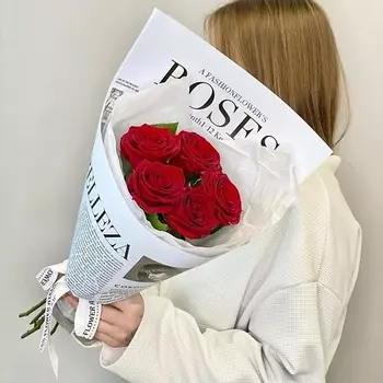 JULES FLOWER ATELIER «Гранатовый браслет» Букет из красных роз