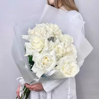 JULES FLOWER ATELIER «Лион» букет из белых французских роз Плайя Бланка