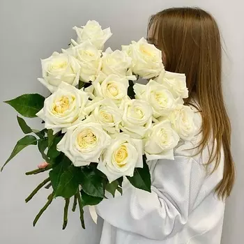 JULES FLOWER ATELIER «Лунный свет» букет из пионовидных ароматных роз