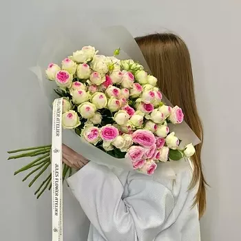 JULES FLOWER ATELIER Моно из пионовидных кустовых роз Джелатто 15шт