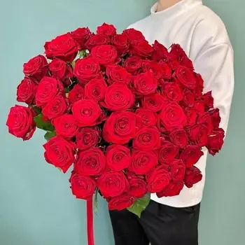 JULES FLOWER ATELIER Охапка роз" 101 ароматная красная Роза