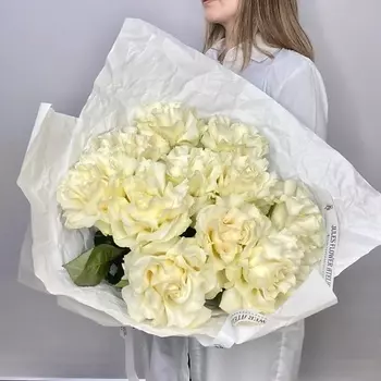 JULES FLOWER ATELIER «Персея» букет из белых французских роз Мондиаль