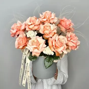 JULES FLOWER ATELIER «Утренняя заря» Цветы в коробке из французской розы