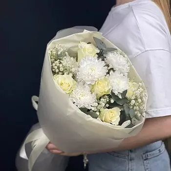 КАССИЯ Букет хризантема с розами