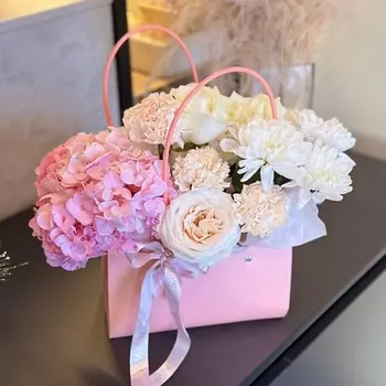 KIWIGIFTS Букет цветов живые Диантусы, Розы, Хризантема, Гортензия