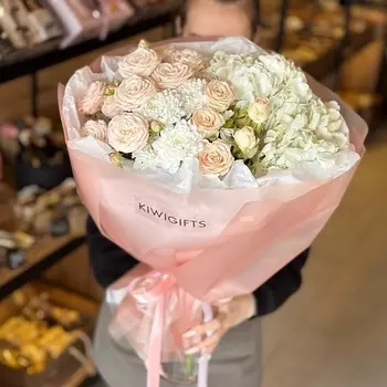 KIWIGIFTS Букет цветов живые кустовые розы, гортензии, хризантема