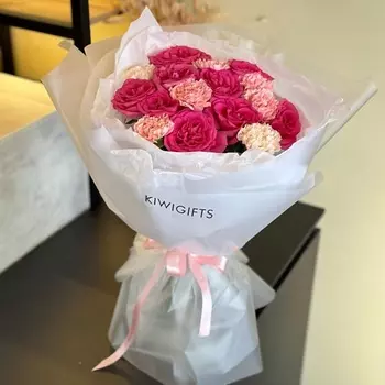 KIWIGIFTS Букет цветов живые Розы, Диантусы