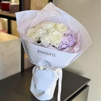 KIWIGIFTS Букет цветов живые Розы, Гортензия, Диантус
